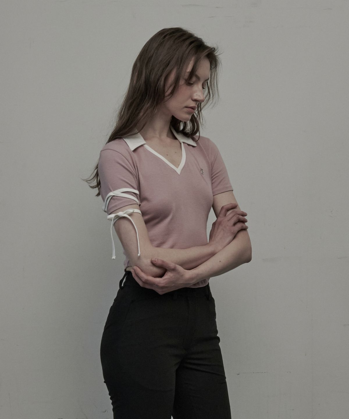마우솔레움(MAU SOLEUM) Cherie String Collared T-Shirt - Pink