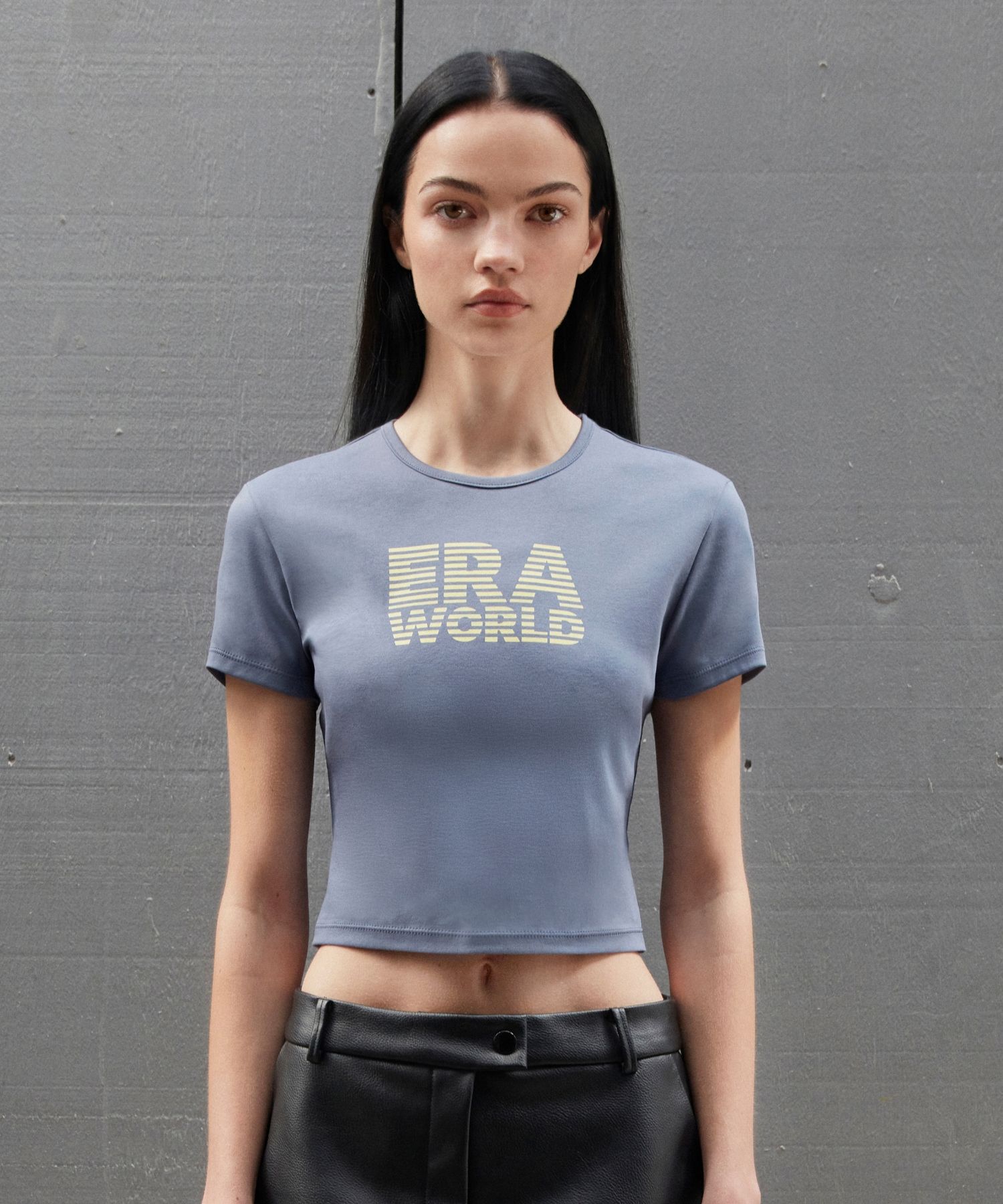 musinsa-era-women-era-world-slim-cropped-t-soft-navy