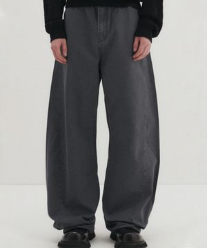 커브드 치노 팬츠 차콜