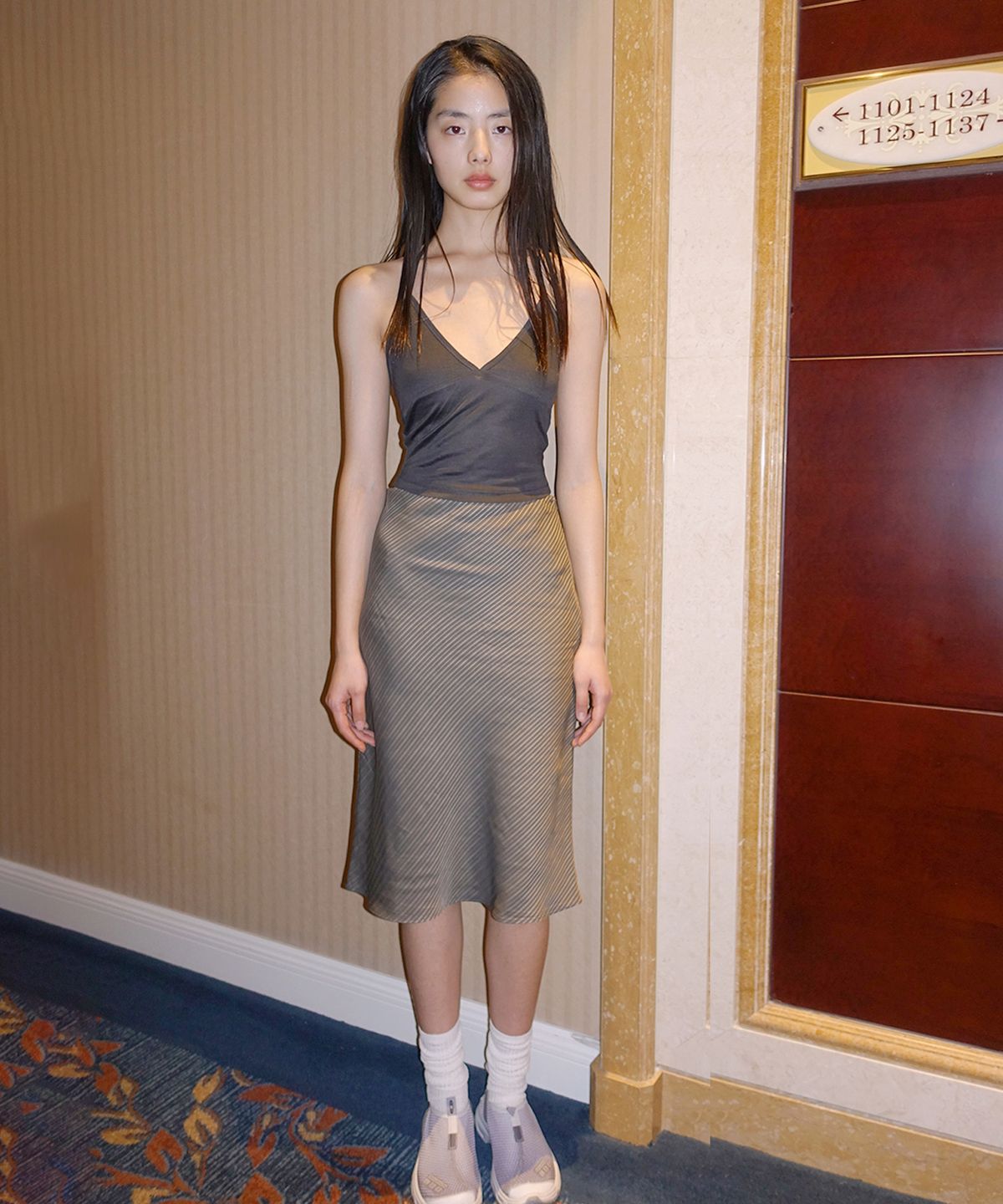 누아누(NUUANU) Aspen Skirt_Dark chocolate