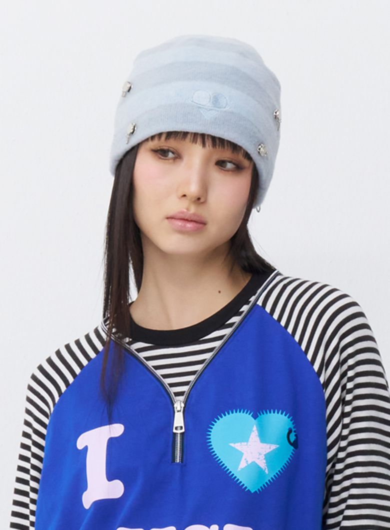 Piercing charm beanie Pale blue