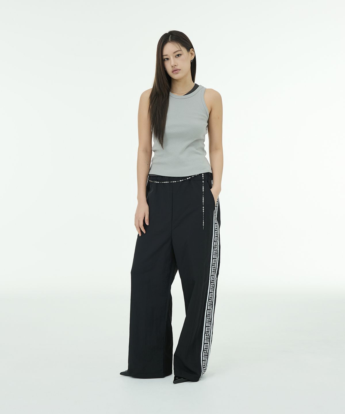 뮤트렛(MUTTLETT) Side-line Taping Pants - Black