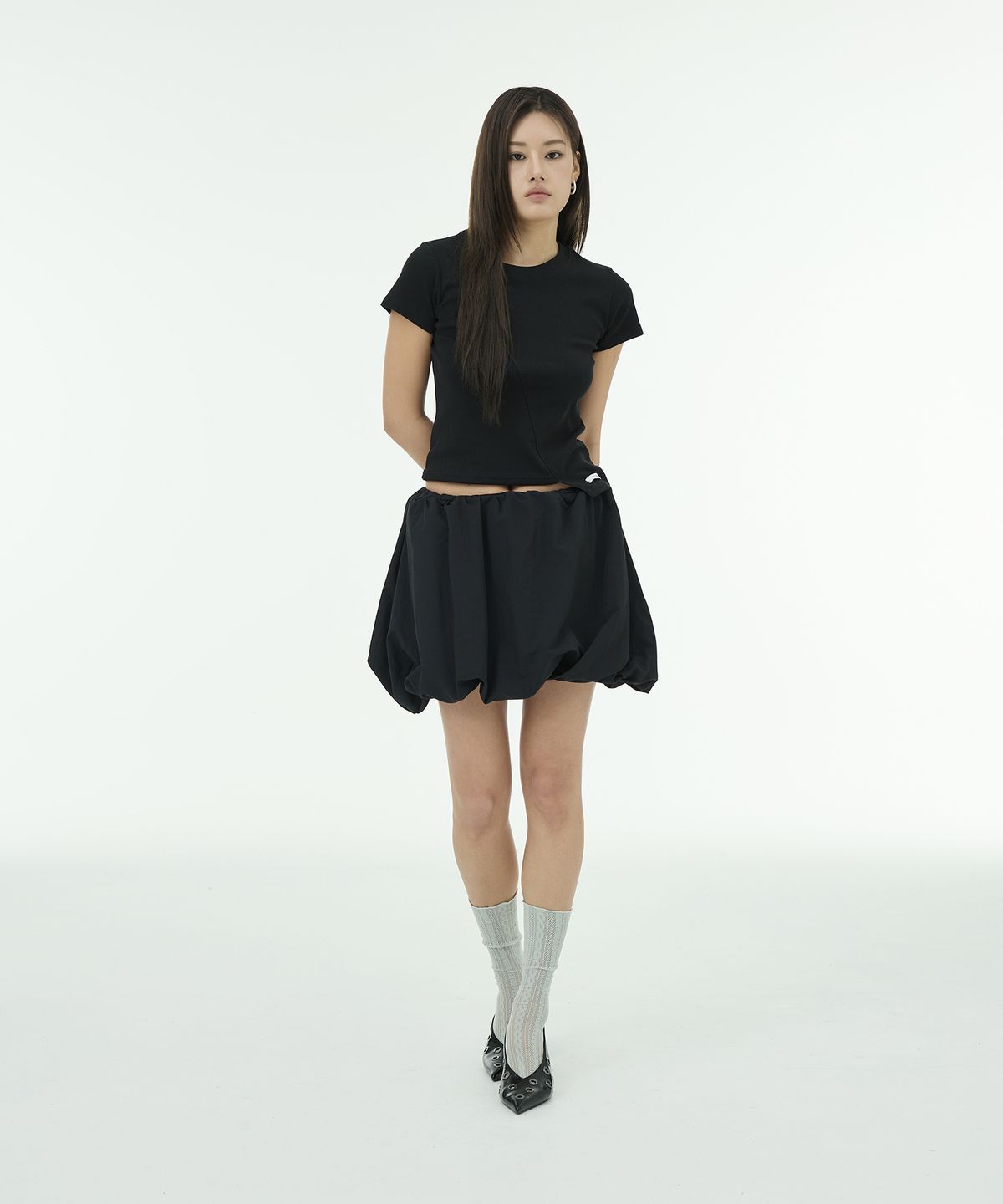 뮤트렛(MUTTLETT) Brimmed Nylon Skirt - Black