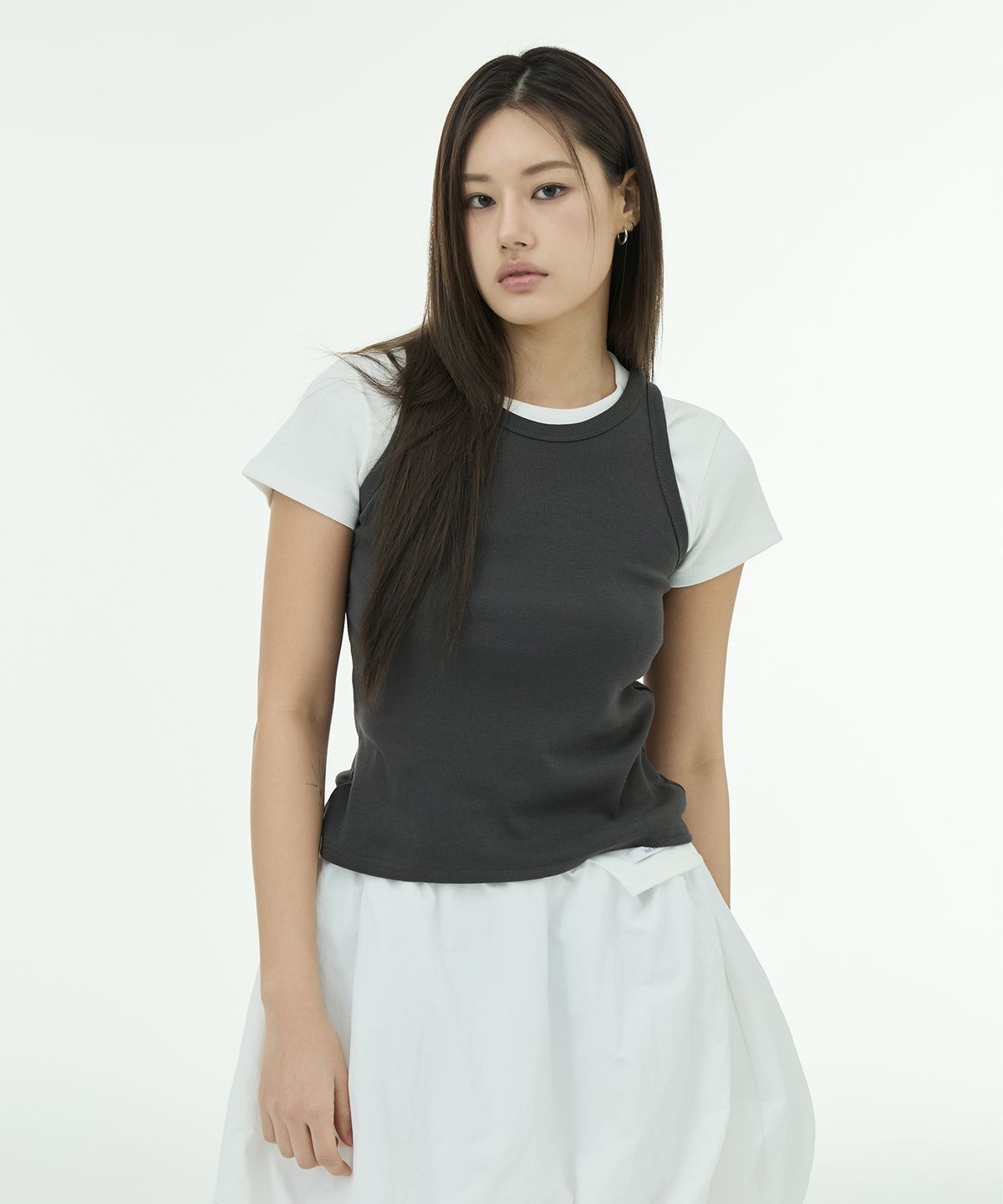뮤트렛(MUTTLETT) Basic Layering Sleeveless - Black