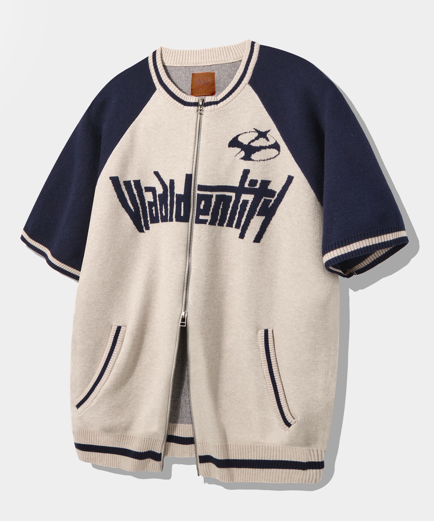 Tシャツ・カットソー DIMITRI BLACK VLAD 2WAY Two-tone short-sleeved zip-up knit c MUSINSA公式 | DIMITRI BLACK VLAD 2WAY Raglan Artwork Half