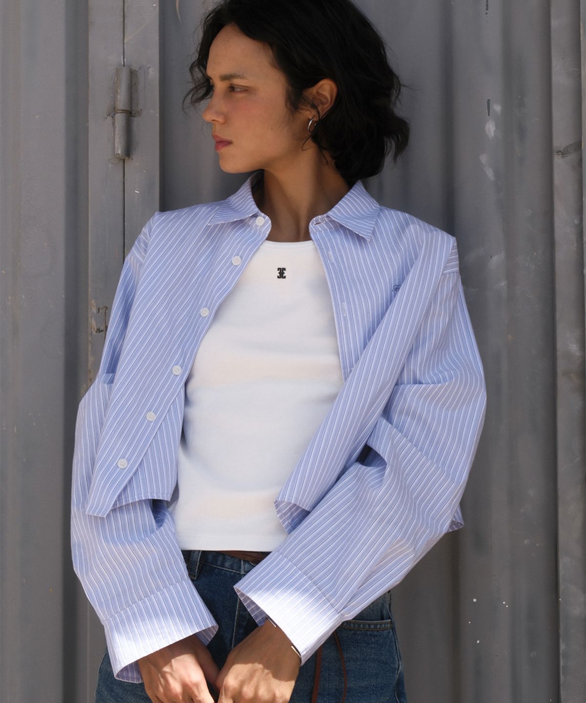 폴뉴아(FOLNUA) UPON STRIPE CROP SHIRT (BLUE)