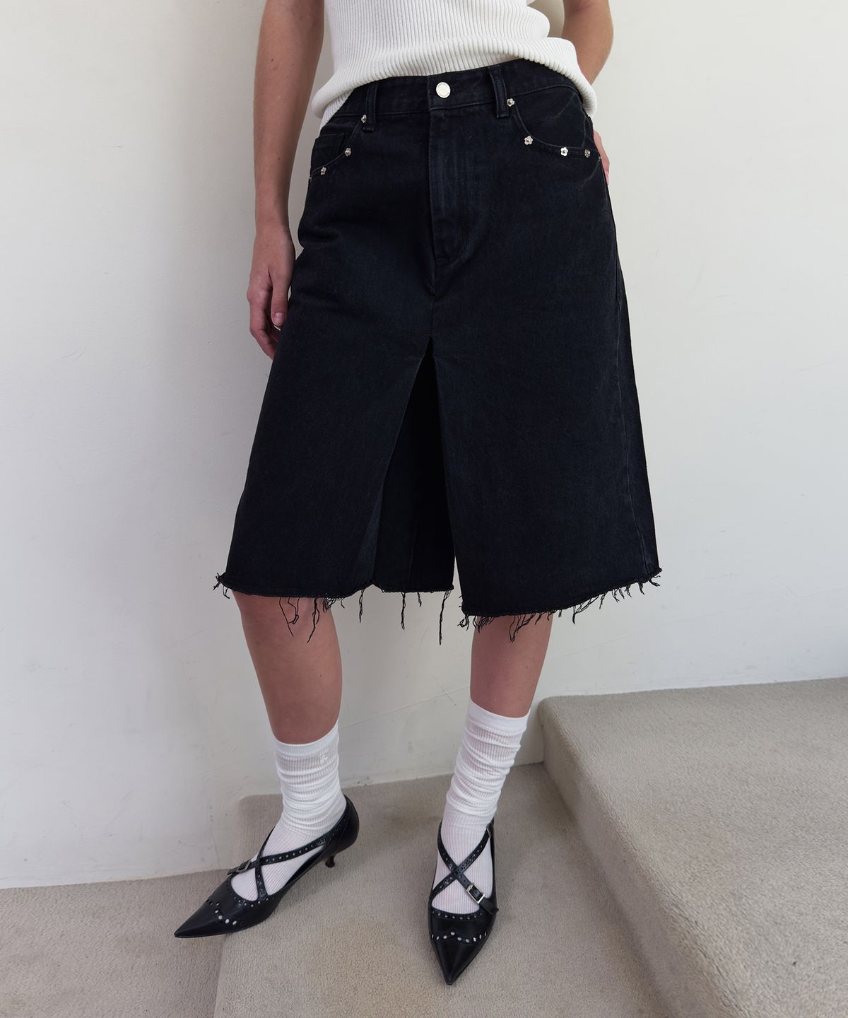 다이애그널(DIAGONAL) DENIM WRAP SKIRT SHORTS (black)