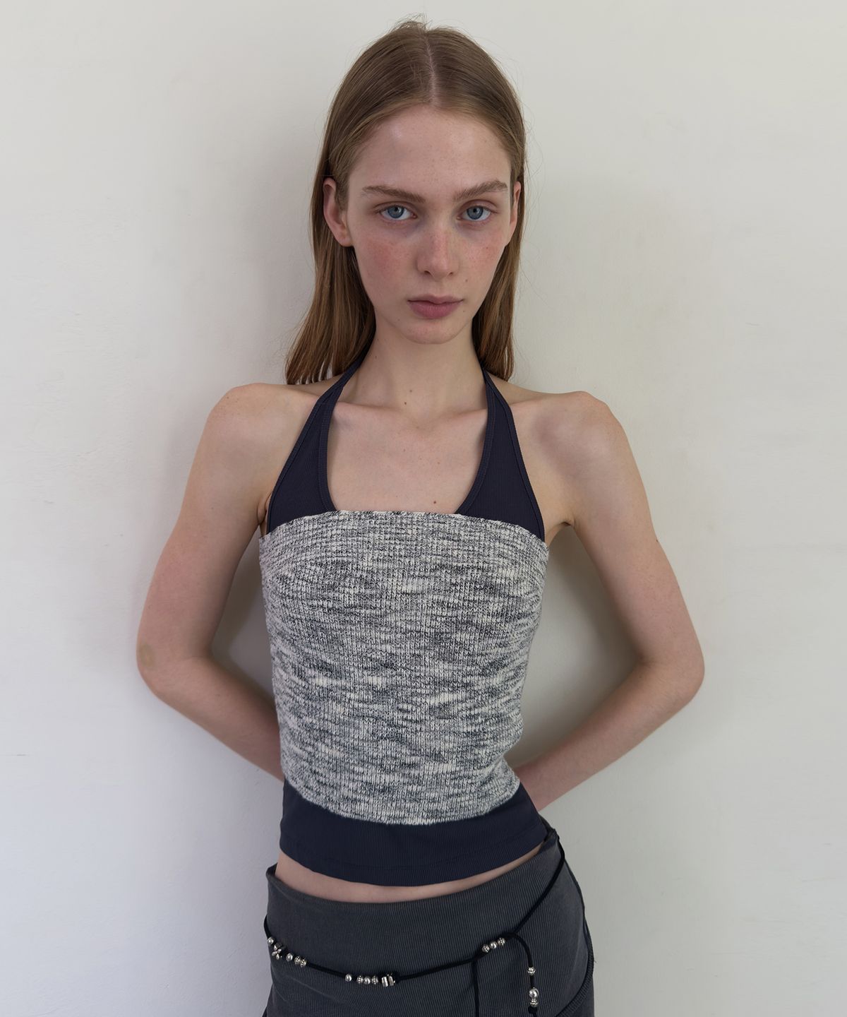 다이애그널(DIAGONAL) BACK SLIT TUBE TOP (mix1)