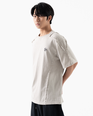 피그먼트 절개 디테일 아시클로버 반팔 티셔츠