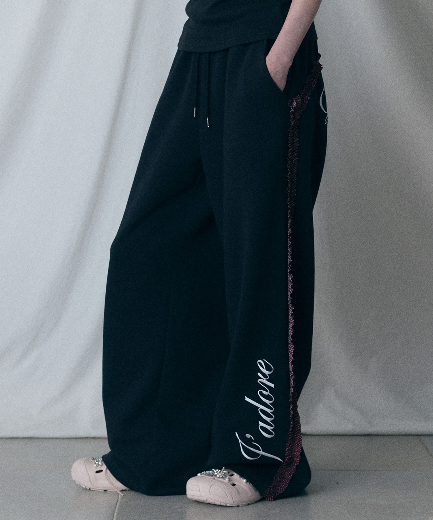 LARTIGENT ■ L17 FRILL TRACK PANTS MUSINSA | LARTIGENT L17 FRILL TRACK PANTS(BLACK)