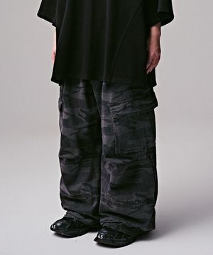 Ginyu Big Pocket Cargo Pants BLACK CAMO