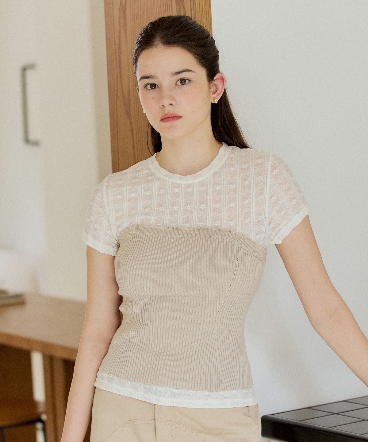 엽페(YUPPE) WAVE KNIT BUSTIER_BEIGE