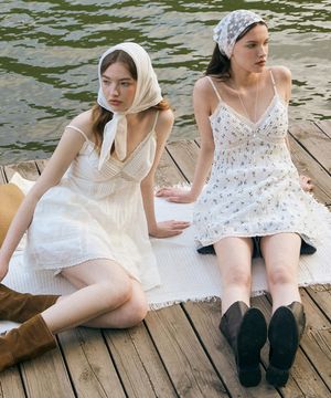 플로럴 셔링 미니 드레스  (BLUE)