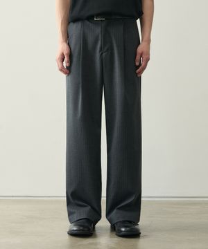 스트라이프 원 턱 와이드 팬츠 [차콜]