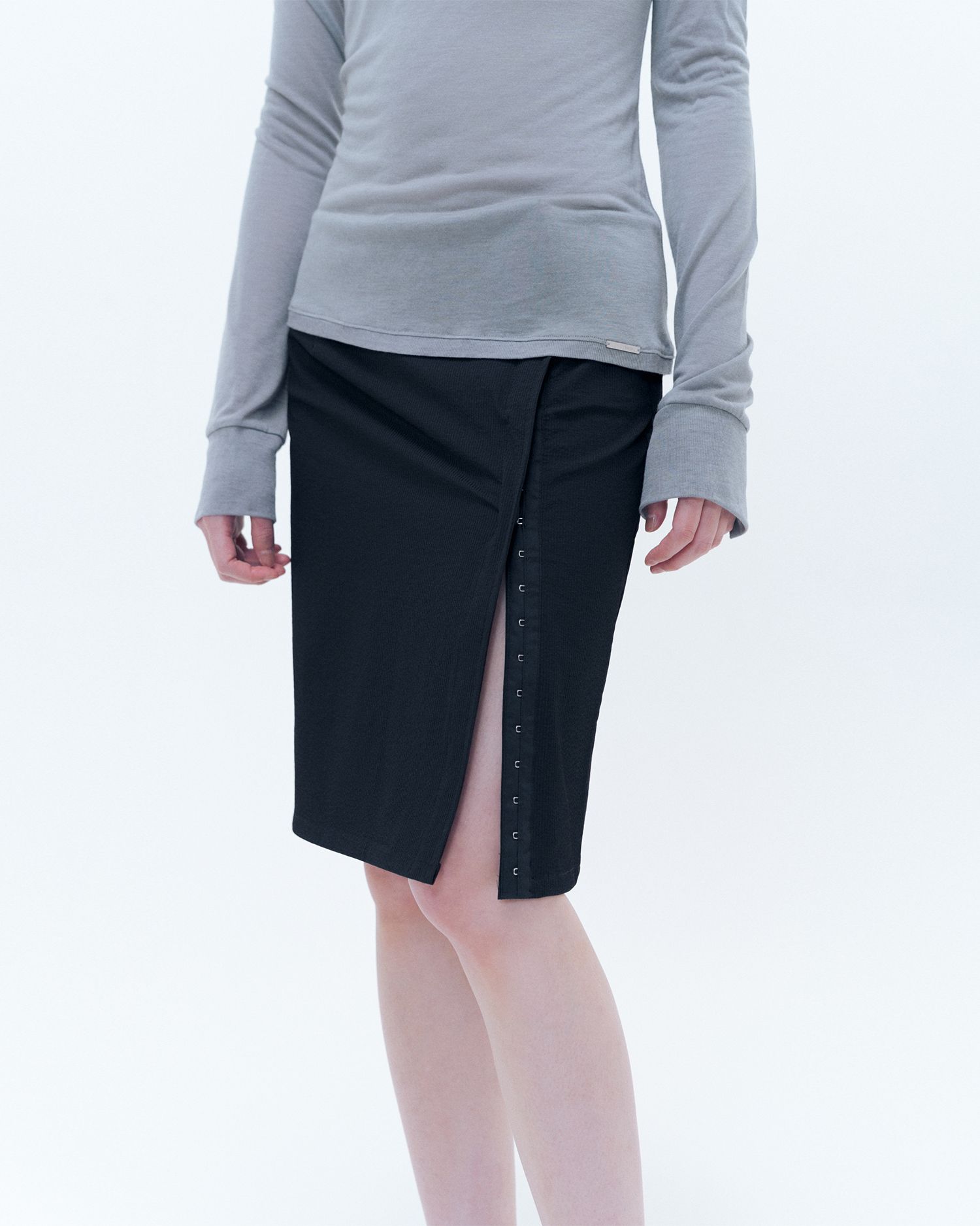 ★MISEKI SEOUL★ HOOKANDEYE SLIT SKIRT MUSINSA | MISEKI SEOUL Hookandeye slit skirt BLACK