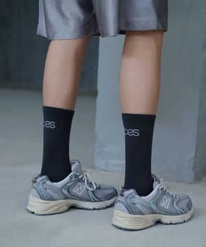 OOSS 남성 리플렉티브 러닝 크루 삭스 차콜