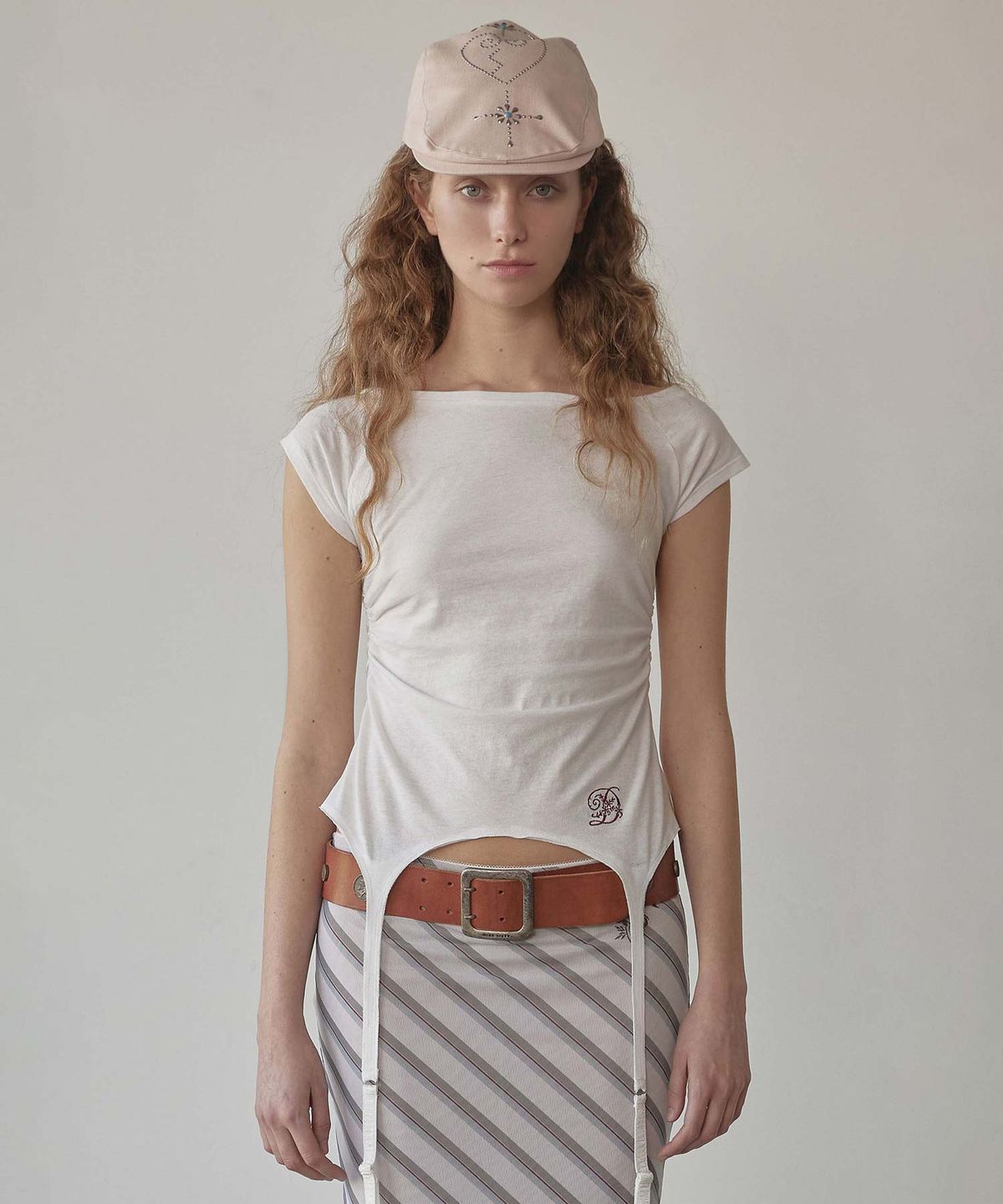 스컬프터(SCULPTOR) Garter Belt Tee White