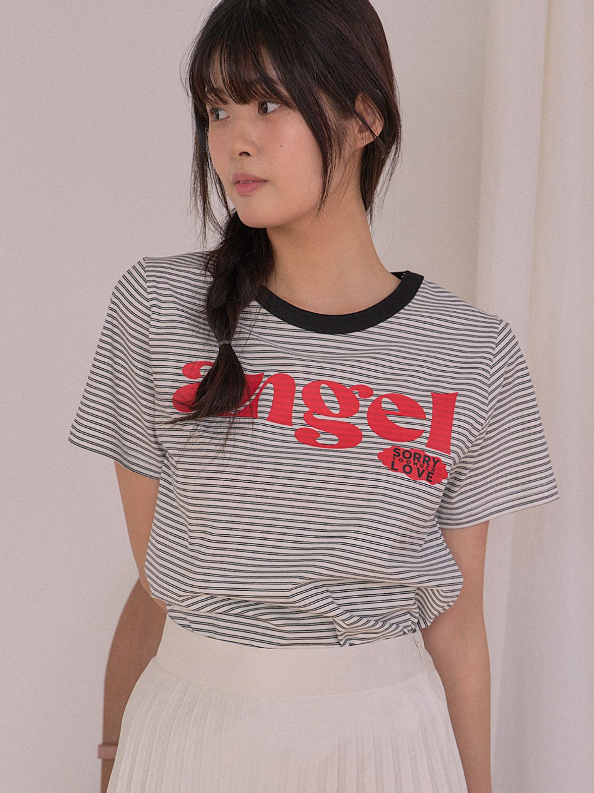 쏘리, 투 머치 러브(SORRY, TOO MUCH LOVE) Angel Stripe Neck Combo T-shirt_White
