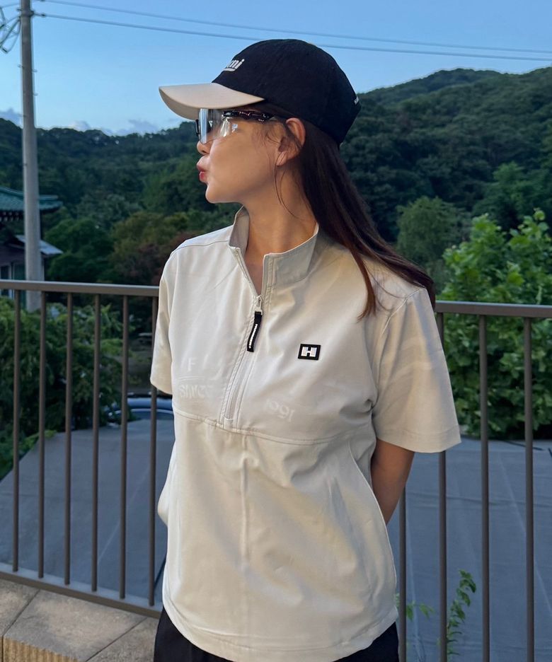 우먼 와펜 로고 쿨링 우븐 하프집업 반팔 아노락 자켓 베이지
