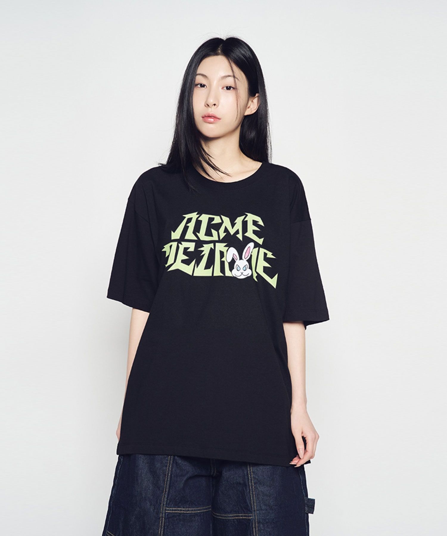 MUSINSA公式 | acmé de la vie バッドバニー ロゴ 半袖Tシャツ