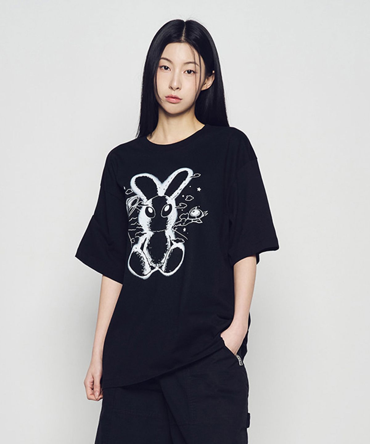 아크메드라비(ACME DE LA VIE) SOLO RABBIT ALIEN SHORT SLEEVE T-SHIRT (4COLOR)