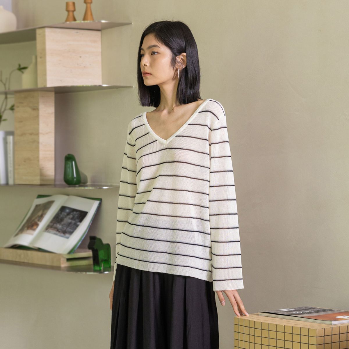 랭썬(LANGSON) LS_V-neck horizontal stripes top_WHITE