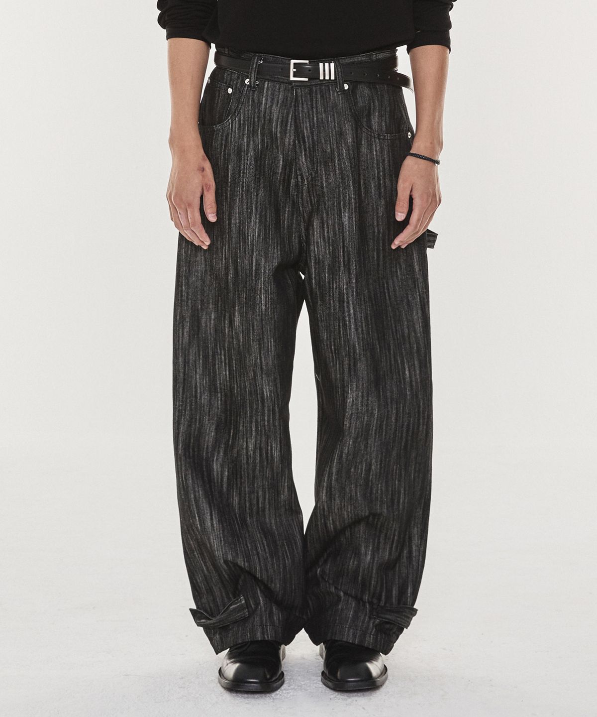 기철(KICHUL) Hem button wide denim pants (raw black)