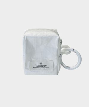 White 에어팟 파우치