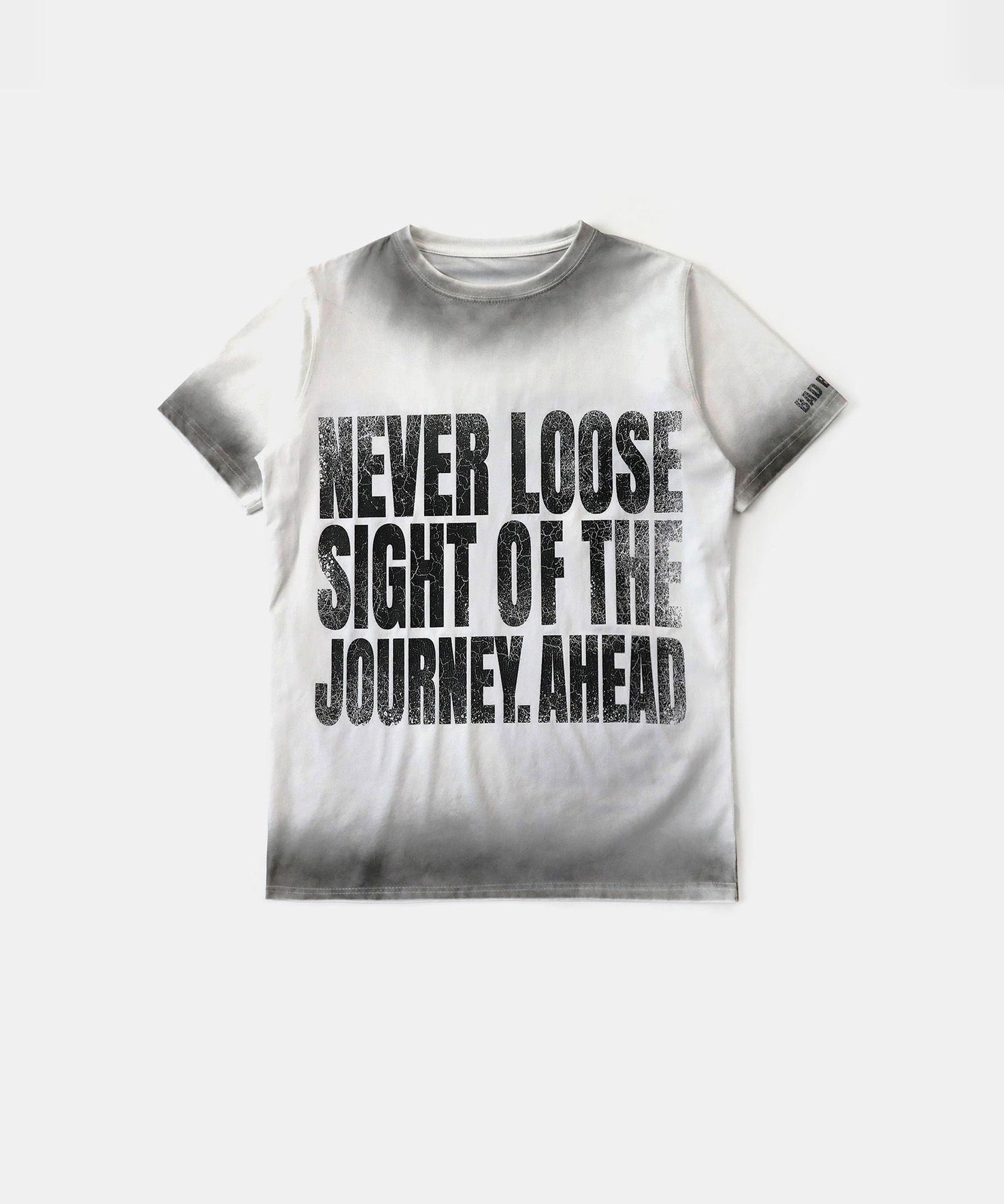 【BADBLOOD】JOURNEY Tシャツ - ダスティホワイト MUSINSA公式 | BADBLOOD JOURNEY T-Shirt - Dusty White