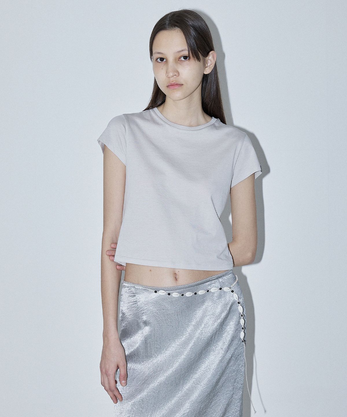 엔오르(EN OR) BASIC SHORT SLEEVE CROP T-SHIRT - LIGHT BEIGE