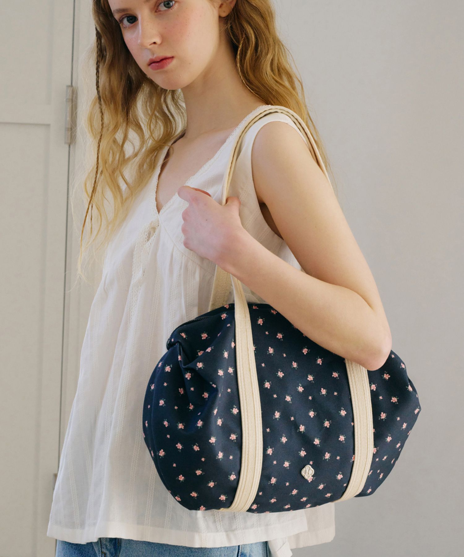 【HEEARI】Aurora Shirring Duffle Bag★フラワー HEEARI】Aurora Shirring Duffle Bag☆フラワー (HEEARI