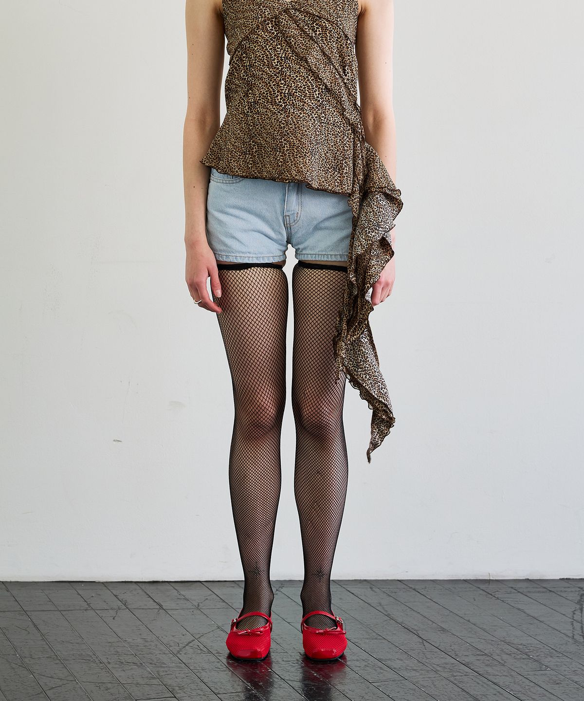 아리킴(ARIKIM) PEPPY MICRO DENIM SHORTS / SKY BLUE