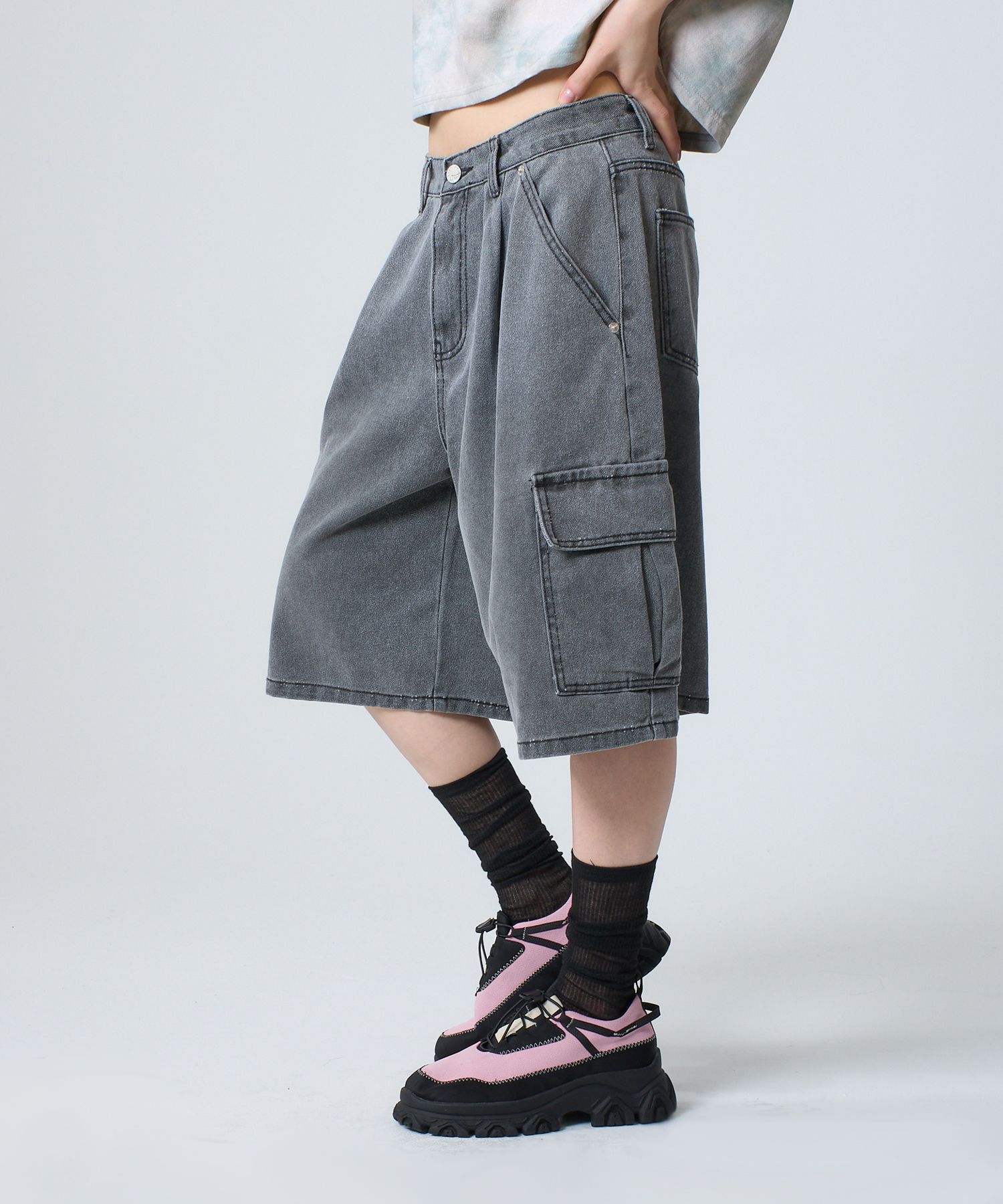 MUSINSA | UNKNOWN PLANET Bermuda Wide One Tuck Washed Cargo