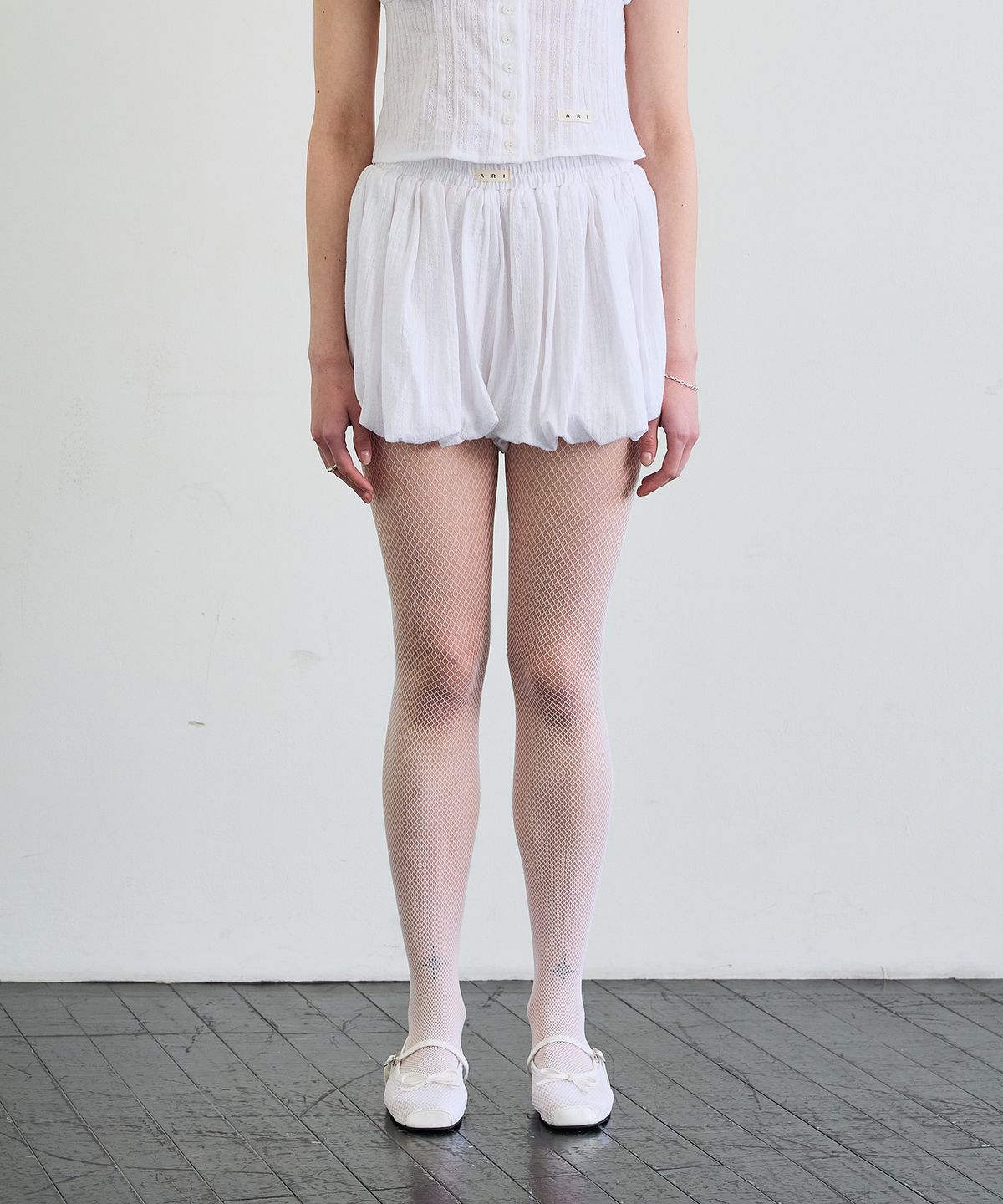 아리킴(ARIKIM) CUDDLY BALLOON SKIRT PANTS / WHITE