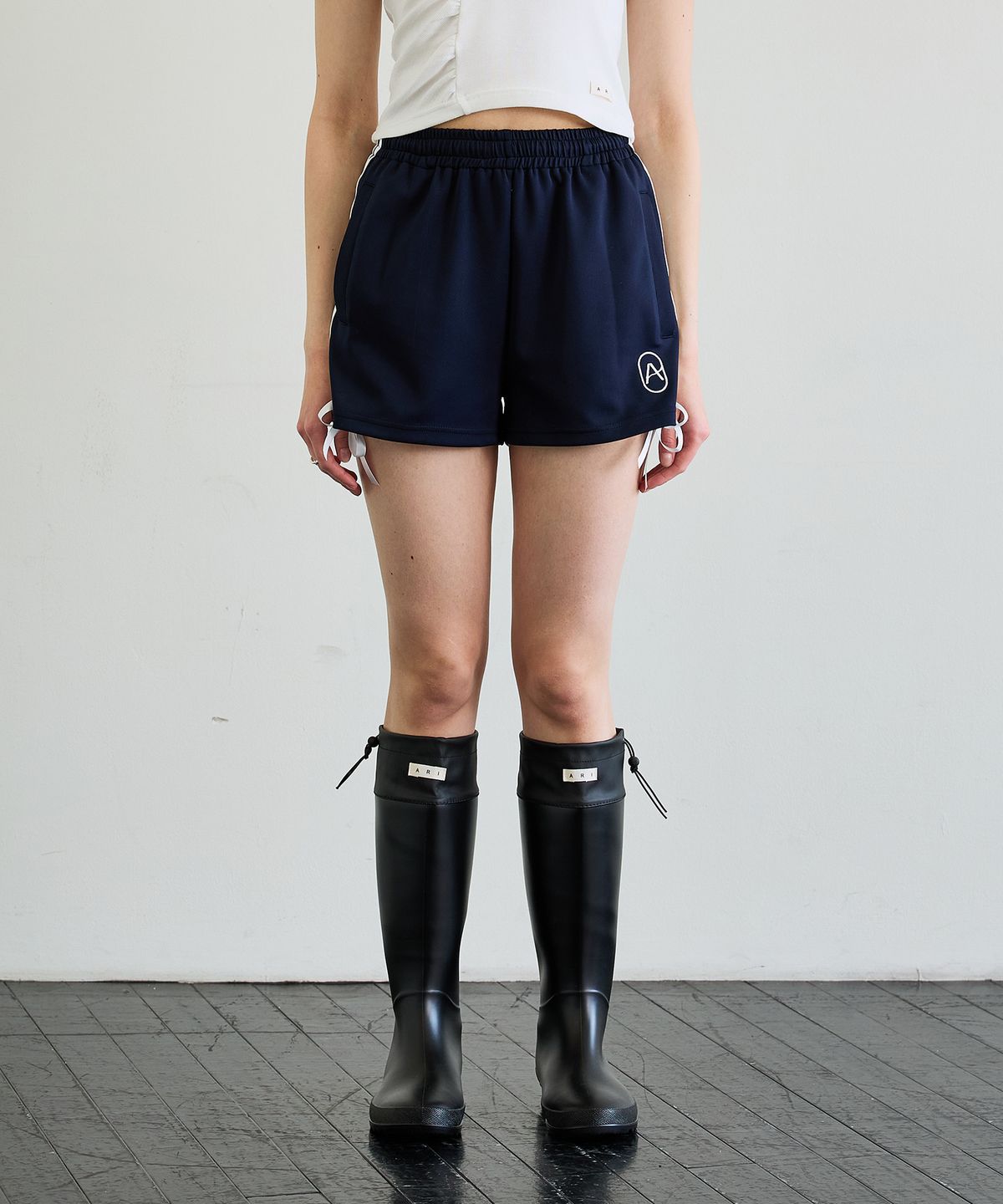 아리킴(ARIKIM) RIBBON JERSEY TRACK MICRO SHORTS / NAVY