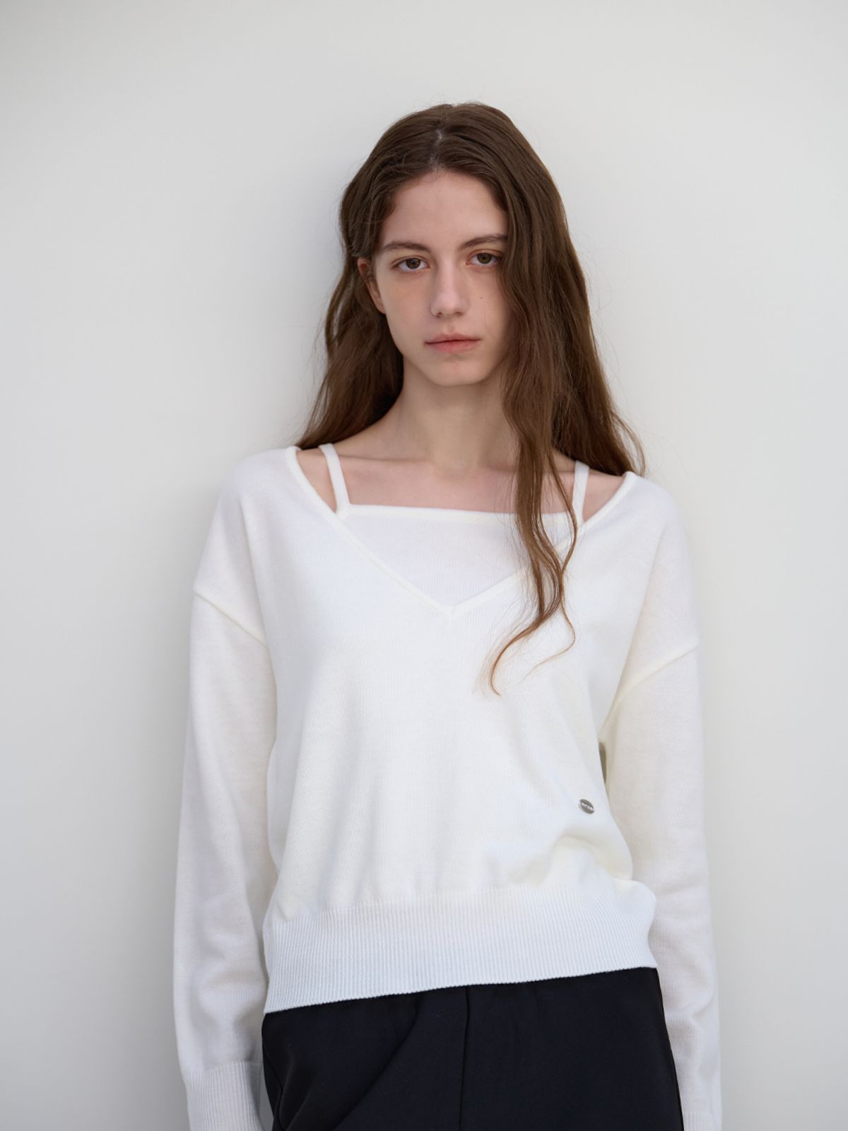 벗튼(BUT'TON) Deep V-Neck Knit Set (Ivory)