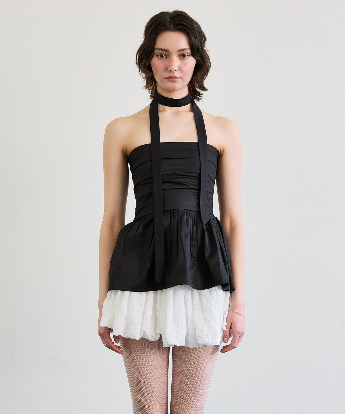아리킴(ARIKIM) NOVA SMOCKED SCARF TUBE TOP / BLACK