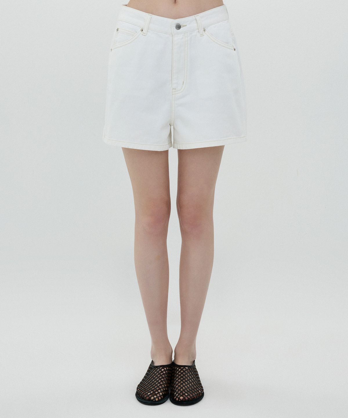 클로브(CLOVE) [25SS clove] Cotton Buckle Shorts (White)