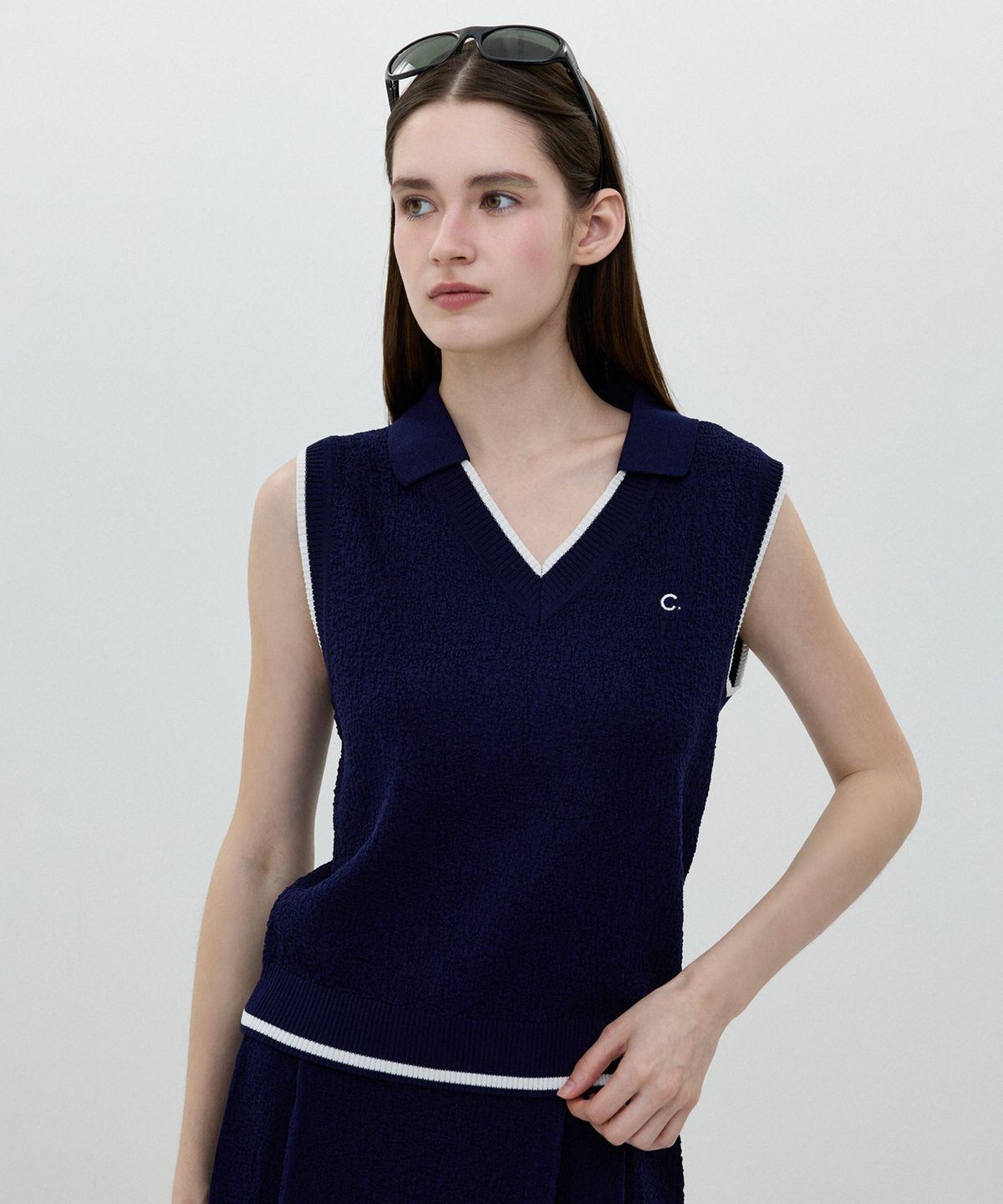 클로브(CLOVE) [25SS Clove] V-neck Collar Sleeveless Knit (Navy)