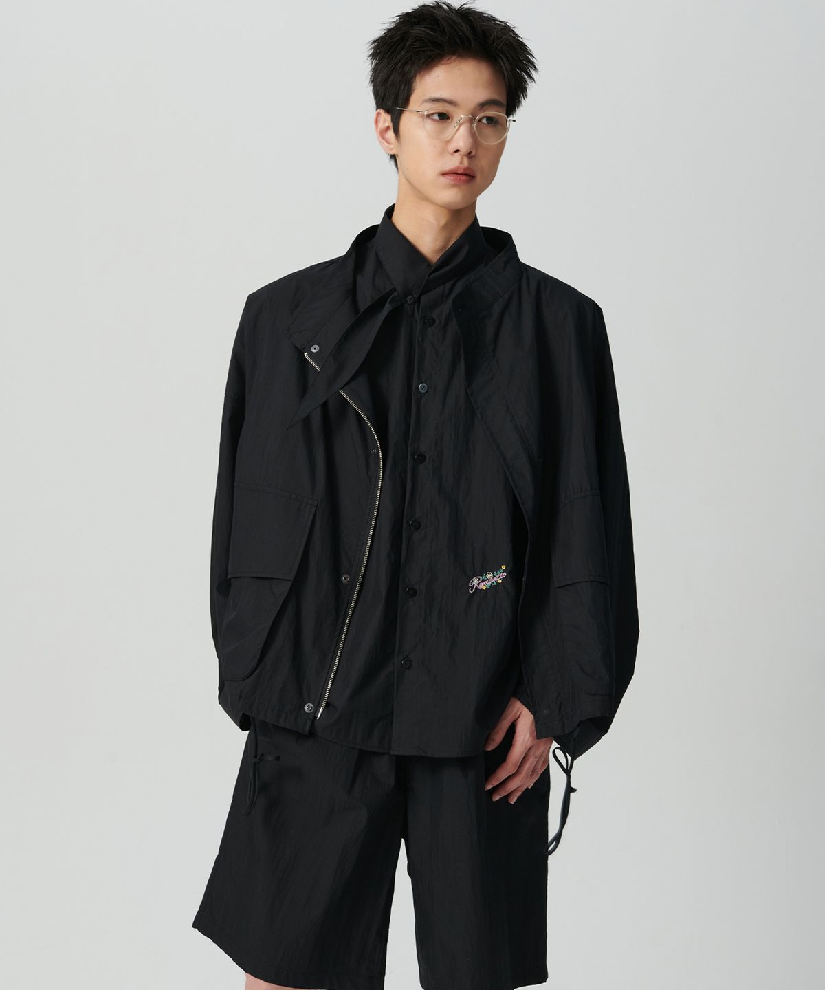 비욘드클로젯(BEYOND CLOSET) [COLLECTION LINE] 럭스 텍스쳐 라이트 페브릭 블루종 블랙