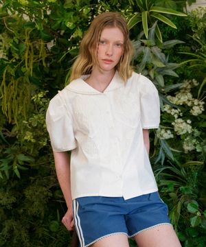 세일러 릴리 자수 블라우스 (Ivory)