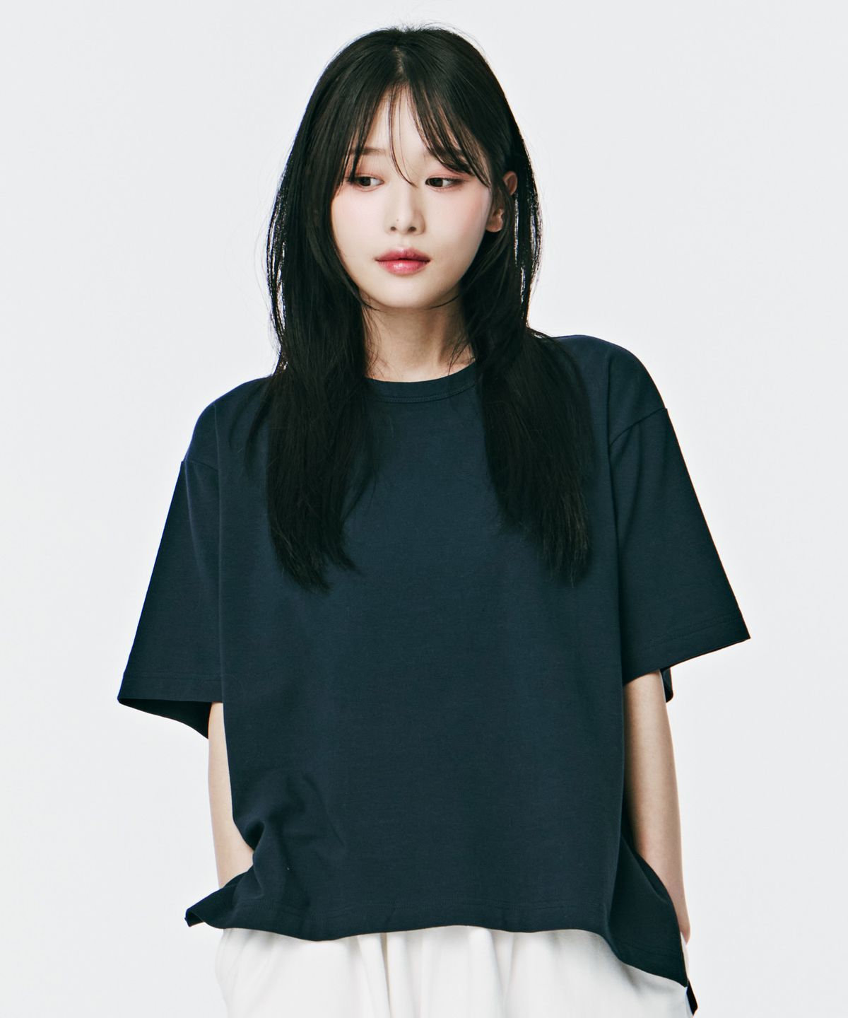 윌리워 스튜디오(WILLIWAW STUDIO) 스트레치 사이드슬릿 크루넥 티셔츠[3 COLOR]