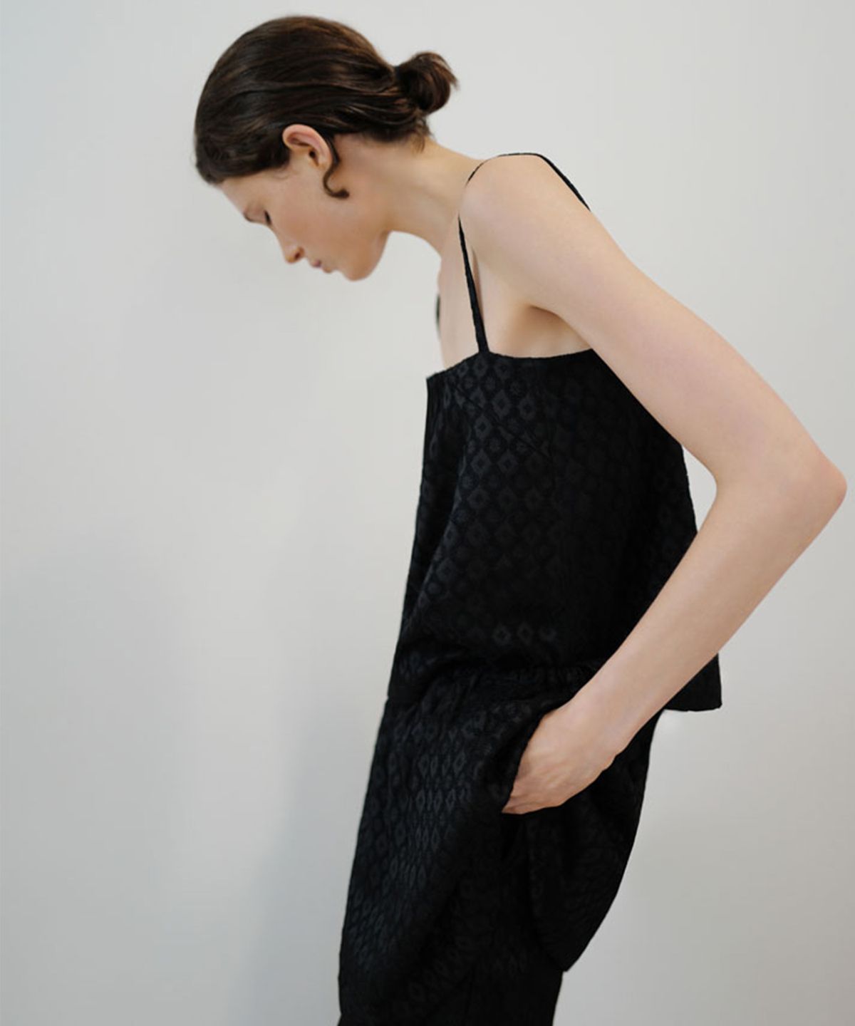 수수무(SUSUMU) INTERIOR NASI TOP - black jacquard