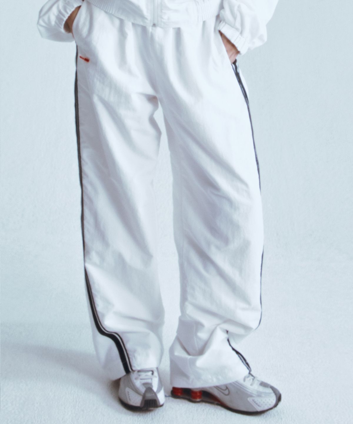 포영(FOUR YOUNG) 00 Track Pants White
