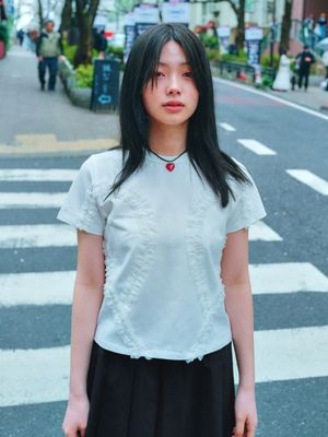 DOUBLE LACE CURVED RUFFLE T-SHIRTS _OFF WHITE