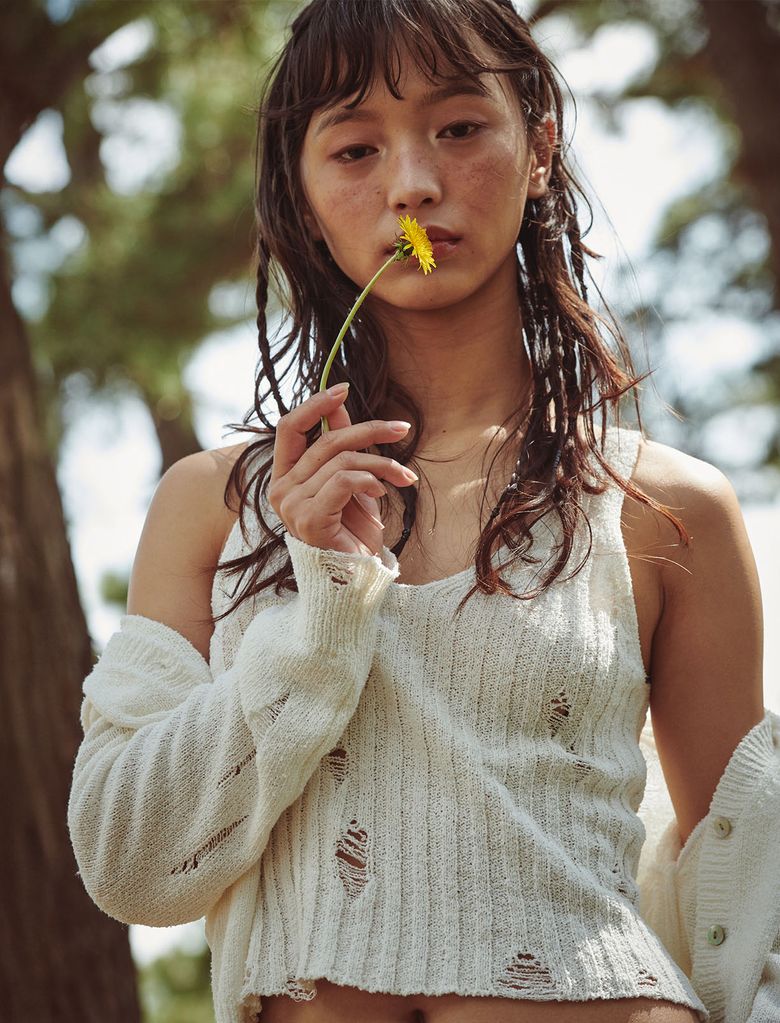 Bask Damaged Sleeveless Ivory