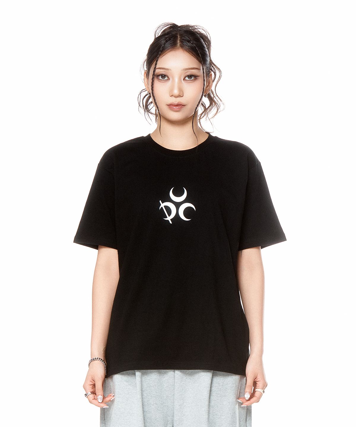 디오스피스(DAUSPICE) (DUC) Symbol T-Shirt Black