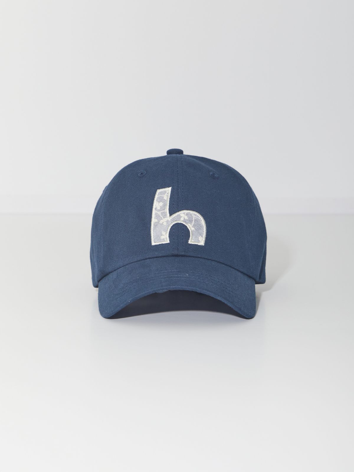 해브어웨일(HAVEAWHALE) h lace applique cap (NA)