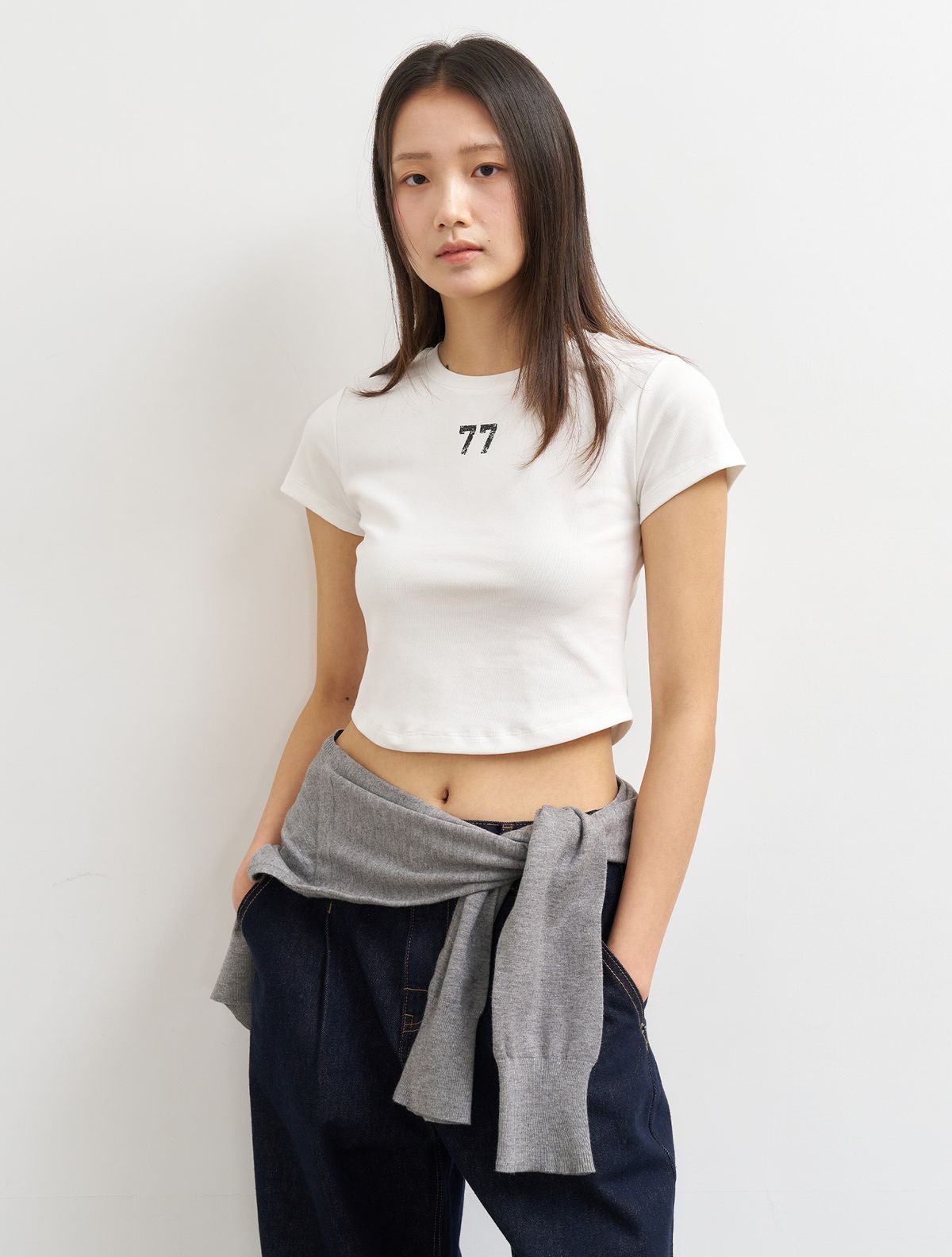 제너럴아이디어(GENERALIDEA) N.77 크롭 반팔티 [WHITE] / WBE2L01535