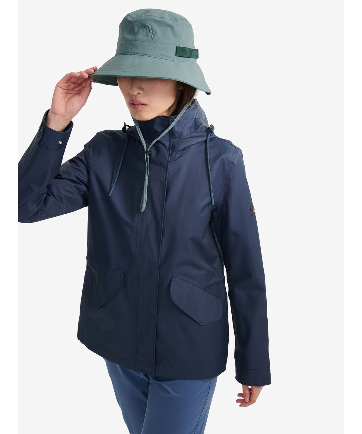 에이글(Aigle) 여성 MTD 미드기장 후드 점퍼 AIS24WOUT006EMP